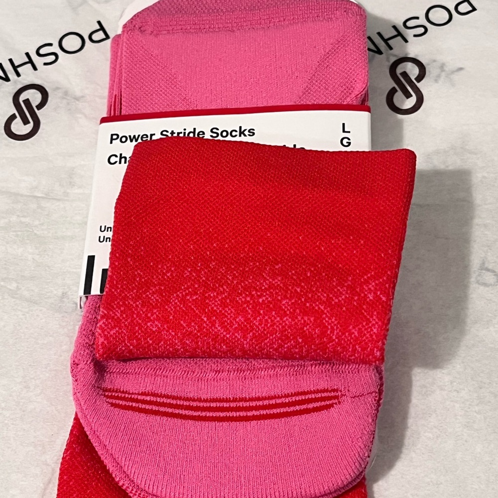 LULULEMON NWT AUTHENTIC UNISEX POWER STRIDE CREW LENGTH OMBRÉ SOCKS.